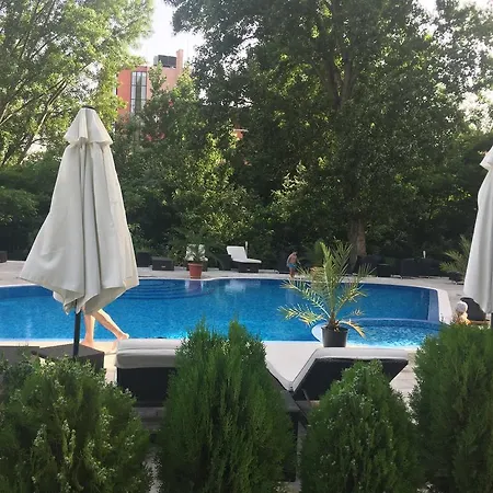 Mida Eh Apartment