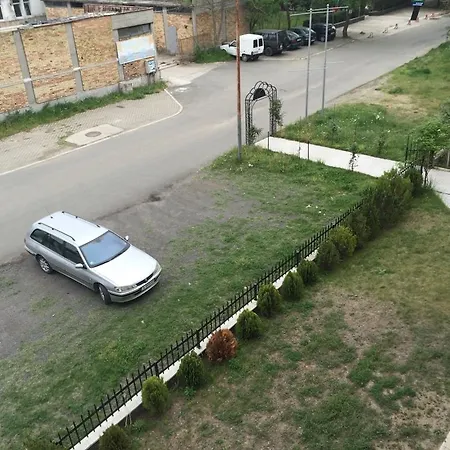 Mida Eh Apartment *